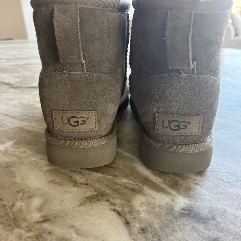 UGG Classic Suede Boots in Grey